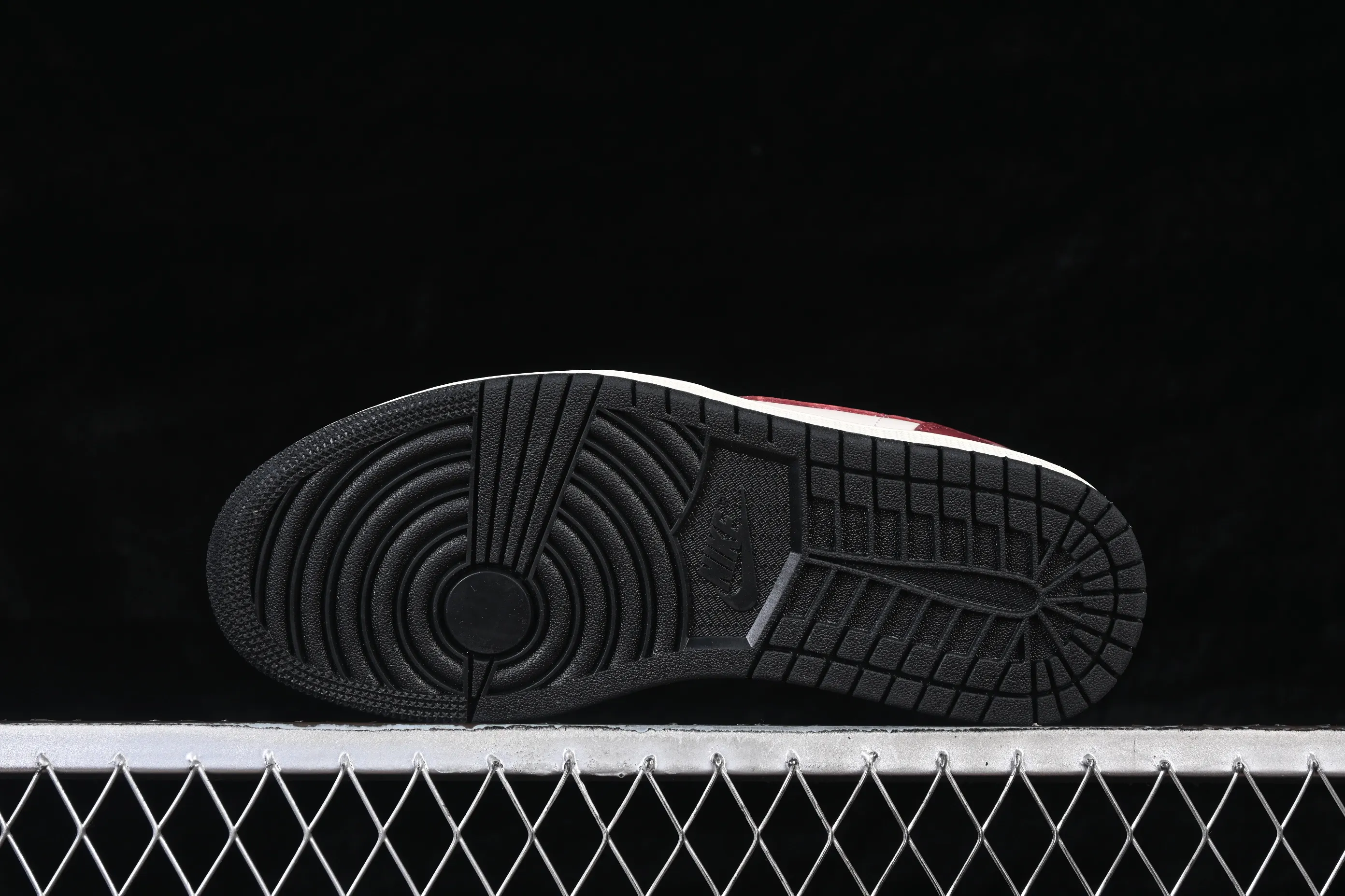 All Categories Air Jordan Jordan Series Basketball Shoes Air Jordan 1 Low Air Jordan 1 Low AJ1 Joe 1 Year of the Horse Limited Low-State Cultural Casual Shoes 553558-040